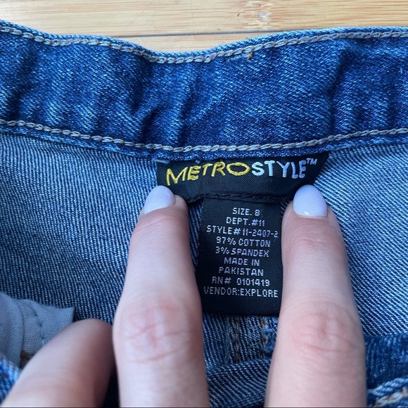 Vintage Embroidered Mom Yoke Shorts - Picture 3 of 8